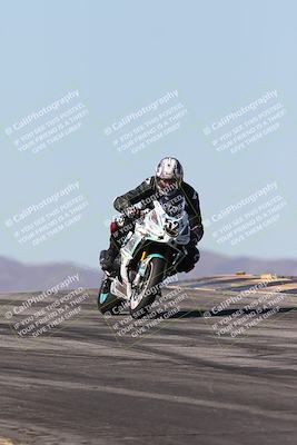 media/Dec-07-2025-CVMA (Sun) [[3e7d2de5dc]]/Race 7-Formula Lightweight Twins Shootout/